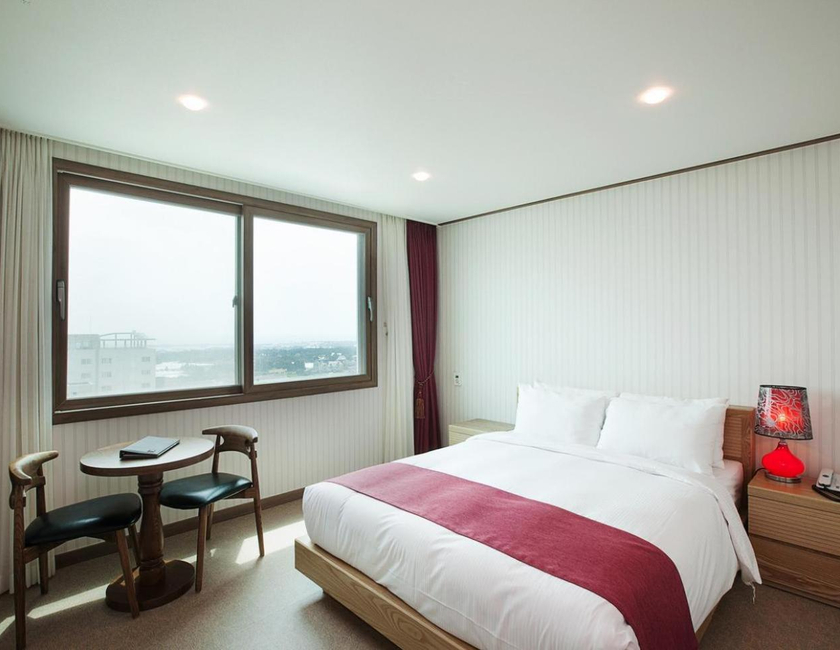 Imagen general del Hotel California, Seogwipo. Foto 24