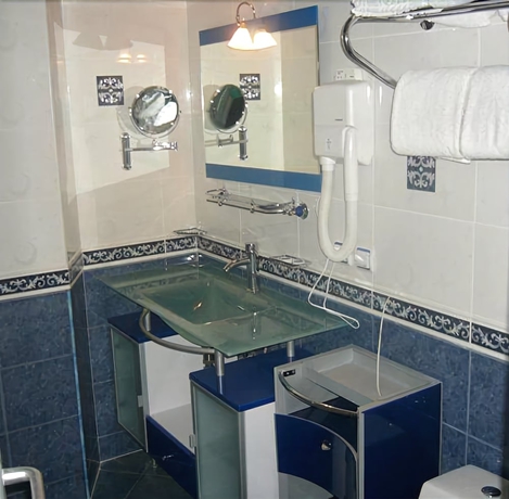 Imagen de la habitación del Hotel California, Sofia. Foto 8