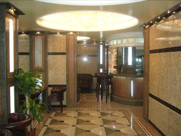 Imagen de los interiores del Hotel California, Sofia. Foto 16