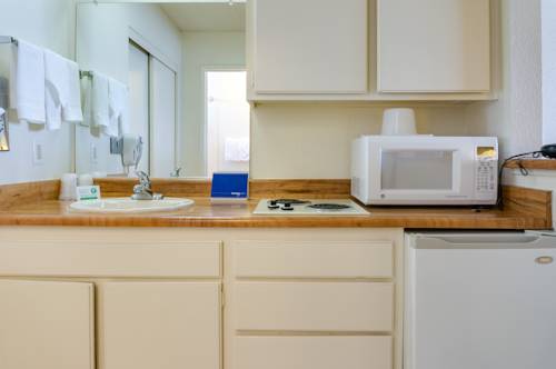 Imagen de la habitación del Hotel California Suites. Foto 4