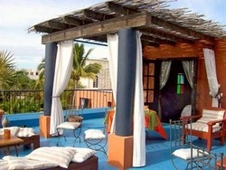 Imagen de los exteriores del Hotel California, Todos Santos. Foto 3