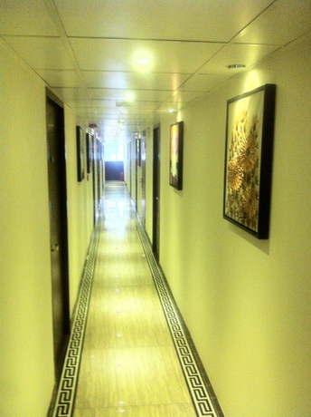 Imagen de los interiores del Hotel California, Tsim Sha Tsui. Foto 16