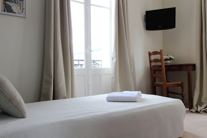 Imagen de la habitación del Hotel California, VICHY. Foto 3