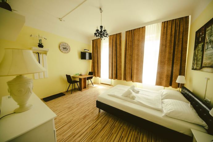 Imagen de la habitación del Hotel California, Viena. Foto 9
