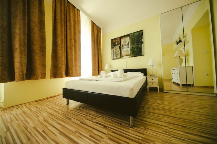 Imagen de la habitación del Hotel California, Viena. Foto 11