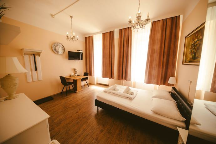 Imagen de la habitación del Hotel California, Viena. Foto 14