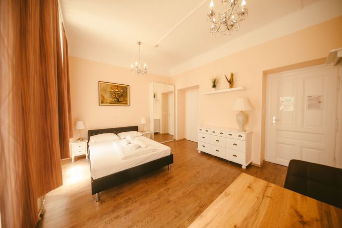 Imagen de la habitación del Hotel California, Viena. Foto 15