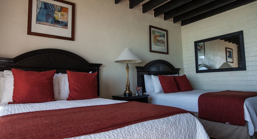 Imagen de la habitación del Hotel California Villas Y. Foto 5
