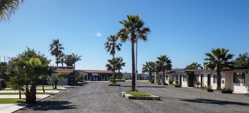 Imagen de los exteriores del Hotel California Villas Y. Foto 17