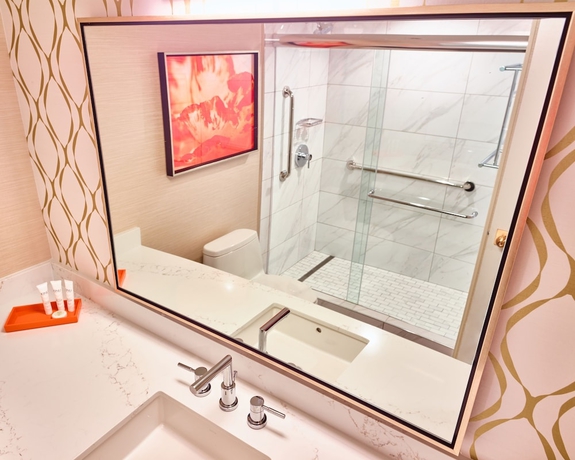 Imagen de la habitación del Hotel California and Casino. Foto 5