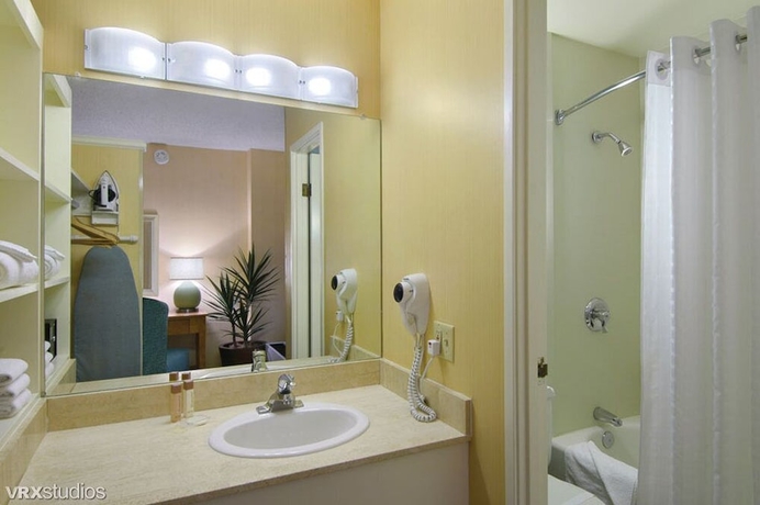 Imagen de la habitación del Hotel California and Casino. Foto 9