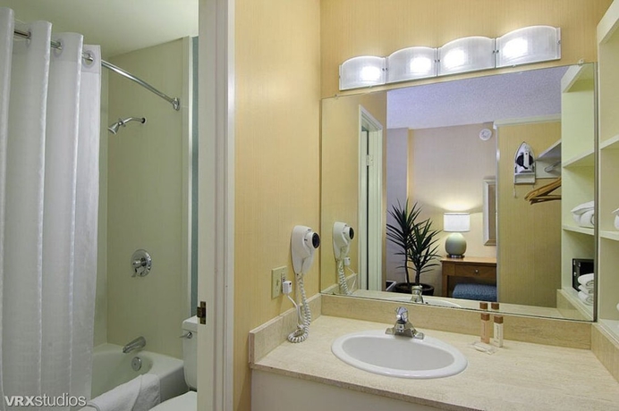 Imagen de la habitación del Hotel California and Casino. Foto 10