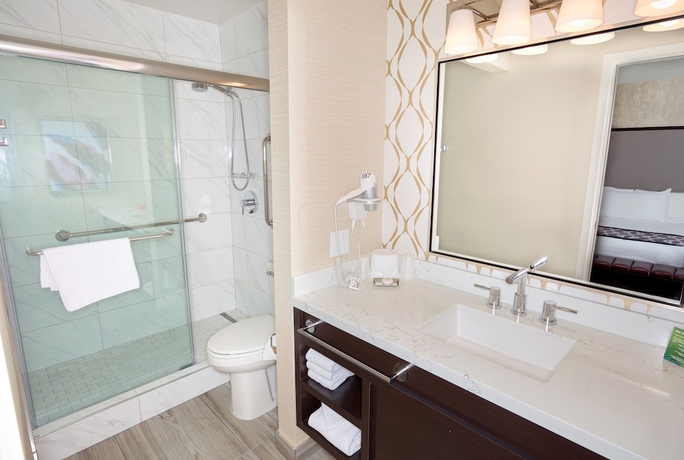 Imagen de la habitación del Hotel California and Casino. Foto 12