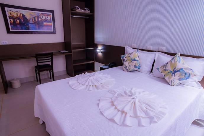 Imagen de la habitación del Hotel Caligio. Foto 17