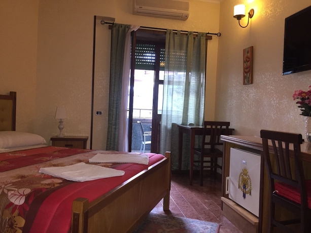 Imagen de la habitación del Hotel Caligola Resort. Foto 15