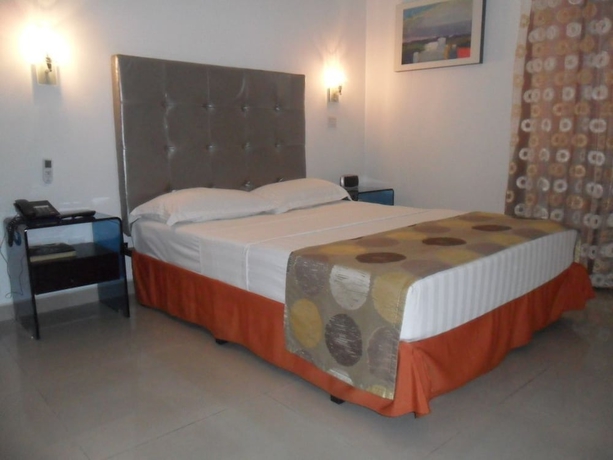 Imagen de la habitación del Hotel Calima Real. Foto 4