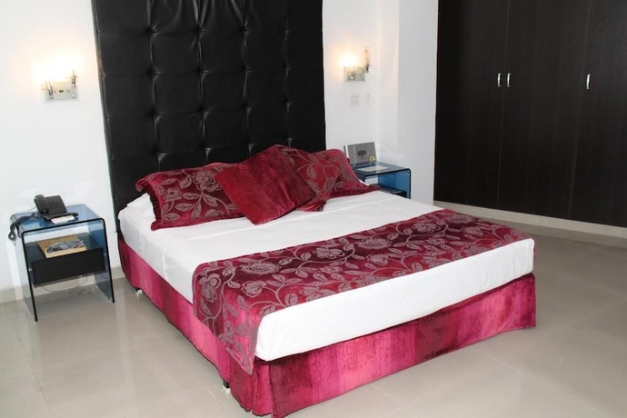 Imagen de la habitación del Hotel Calima Real. Foto 13