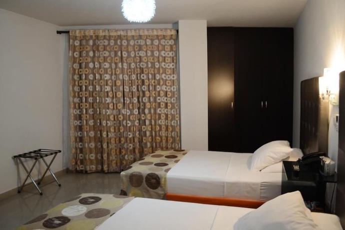 Imagen de la habitación del Hotel Calima Real. Foto 15