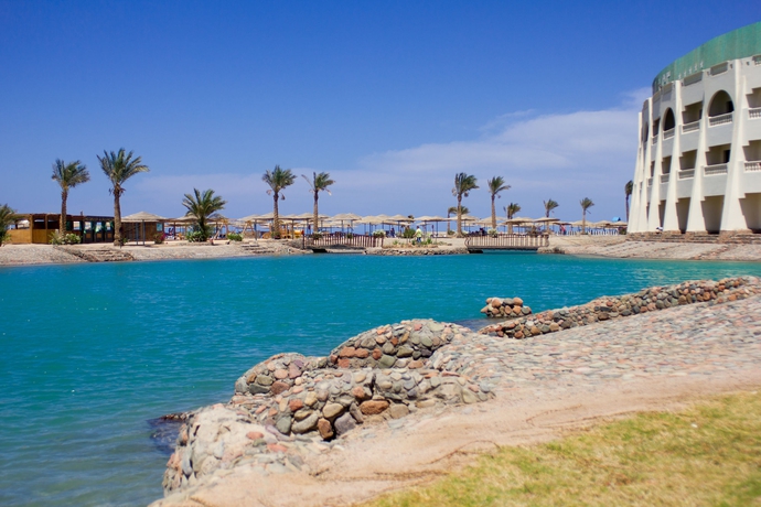 Imagen de los exteriores del Hotel Calimera Blend Paradise. Foto 1