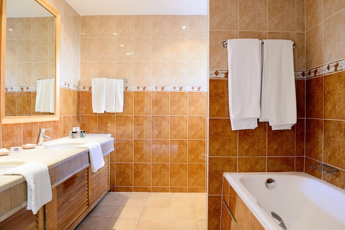 Imagen de la habitación del Hotel Calimera Delfino Beach Resort and Spa - All Inclusive. Foto 12