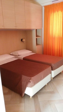 Imagen de la habitación del Hotel Calipso. Foto 7