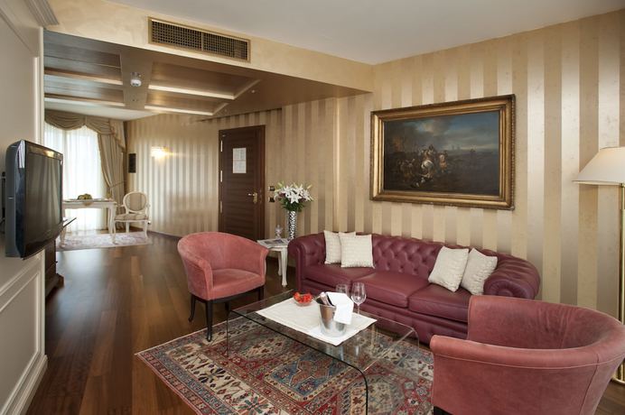 Imagen de la habitación del Hotel Calissano. Foto 5