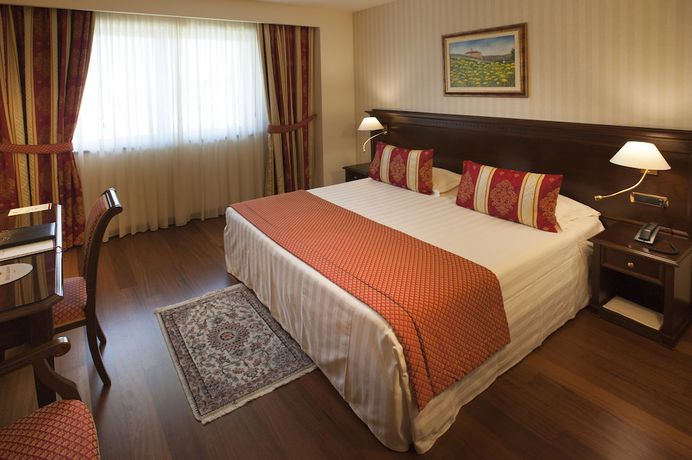 Imagen de la habitación del Hotel Calissano. Foto 6