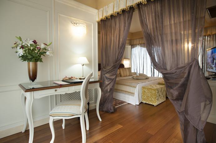 Imagen de la habitación del Hotel Calissano. Foto 8