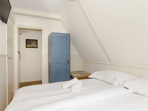 Imagen de la habitación del Hotel Calisto. Foto 4