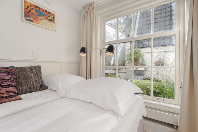 Imagen de la habitación del Hotel Calisto. Foto 10