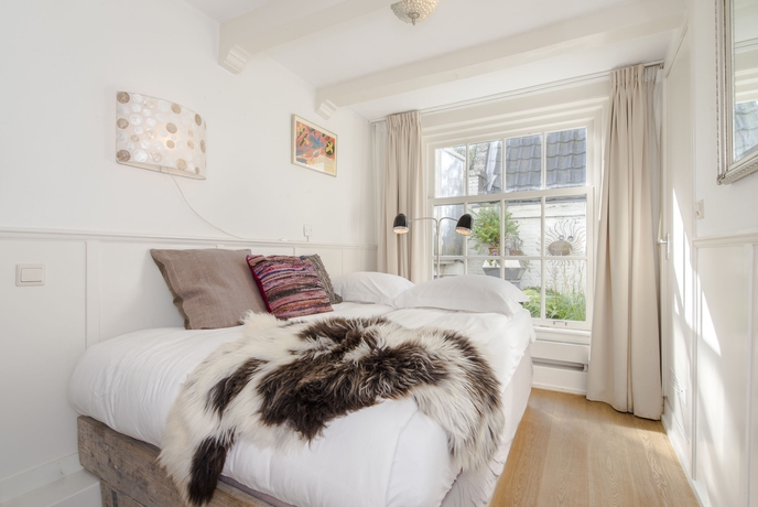 Imagen de la habitación del Hotel Calisto. Foto 11