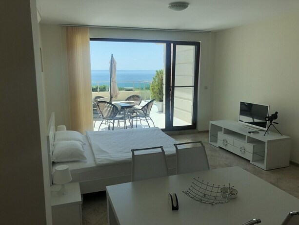 Imagen de la habitación del Hotel Calithea Complex. Foto 12