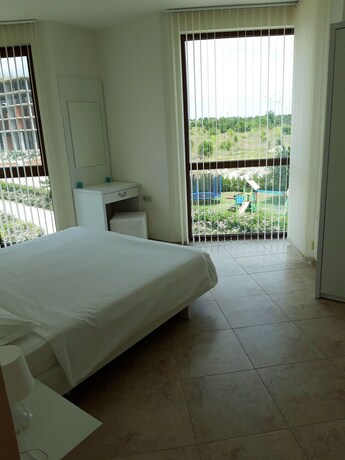 Imagen de la habitación del Hotel Calithea Complex. Foto 16