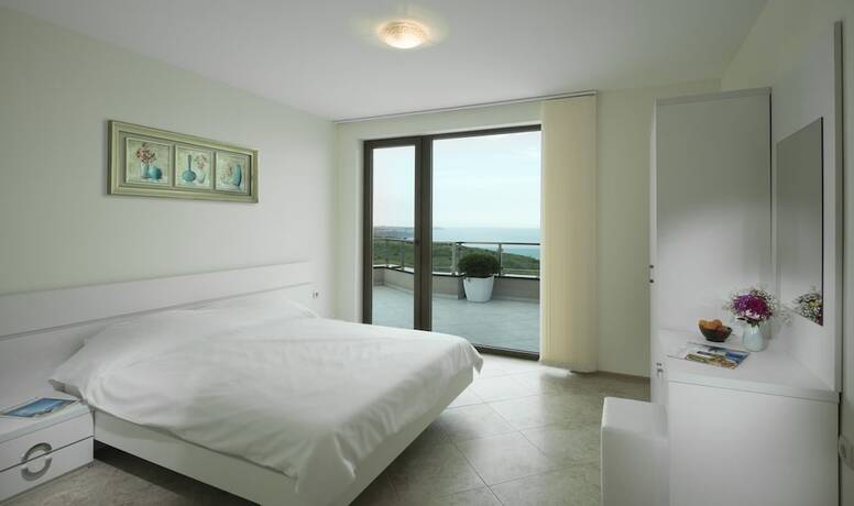 Imagen de la habitación del Hotel Calithea Complex. Foto 19