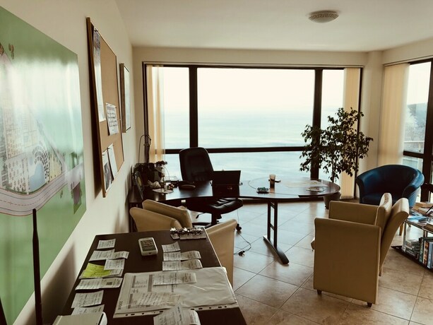 Imagen de los interiores del Hotel Calithea Complex. Foto 37