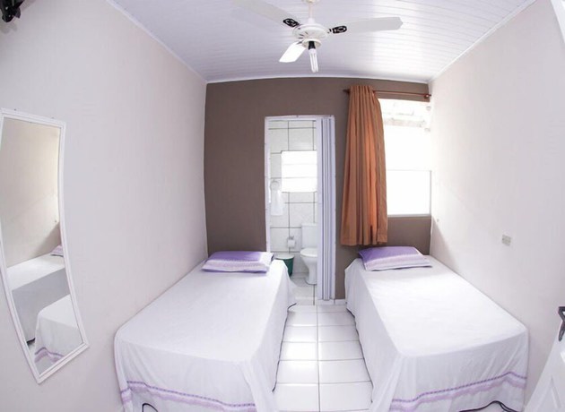 Imagen de la habitación del Hotel Calixtro. Foto 8