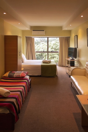 Imagen de la habitación del Hotel Callao Plaza Suites. Foto 17