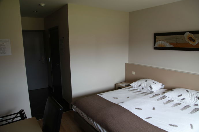 Imagen de la habitación del Hotel Callecanes. Foto 10