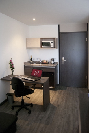 Imagen de los interiores del Hotel Calleja Suites. Foto 15