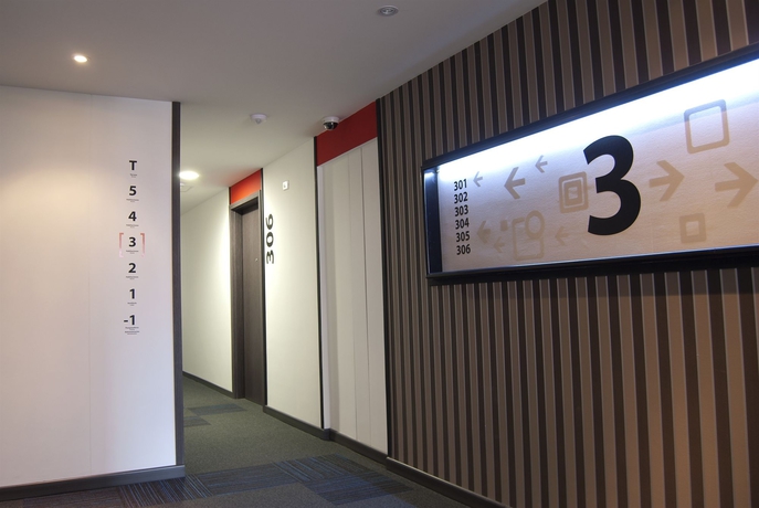 Imagen de los interiores del Hotel Calleja Suites. Foto 16