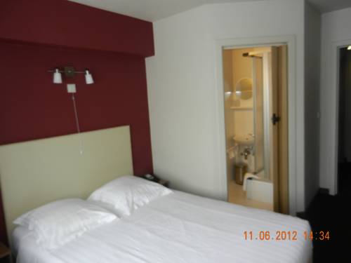 Imagen de la habitación del Hotel Callista. Foto 10