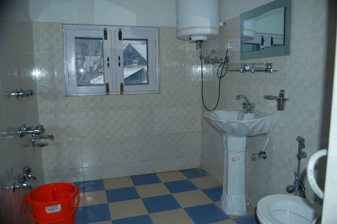 Imagen de la habitación del Hotel Calm Holiday Inn. Foto 6