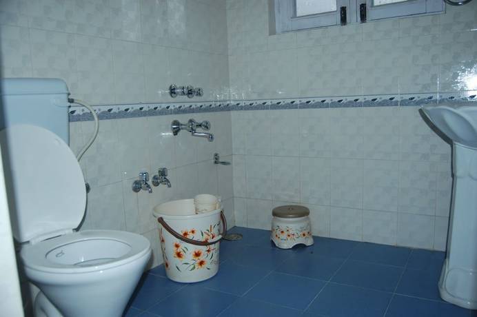 Imagen de la habitación del Hotel Calm Holiday Inn. Foto 8