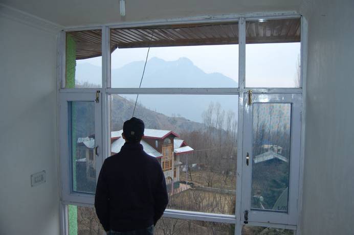 Imagen de los exteriores del Hotel Calm Holiday Inn. Foto 11