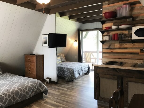 Imagen general del Hotel Calm Waters Cabin Resort. Foto 3