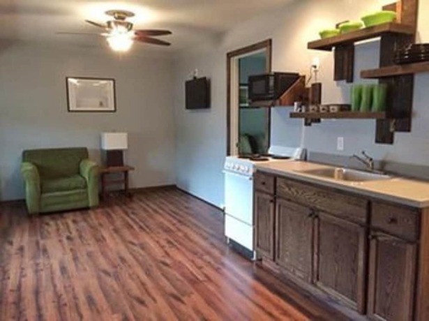 Imagen general del Hotel Calm Waters Cabin Resort. Foto 4