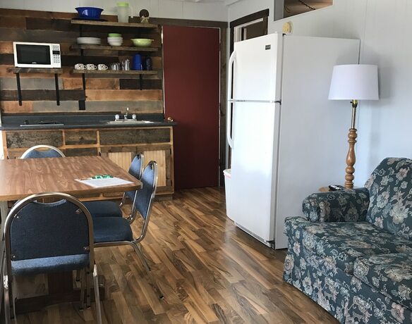 Imagen de la habitación del Hotel Calm Waters Cabin Resort. Foto 15