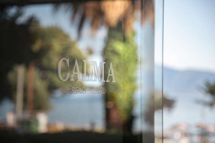 Imagen de los interiores del Hotel Calma Beach, Milies. Foto 11