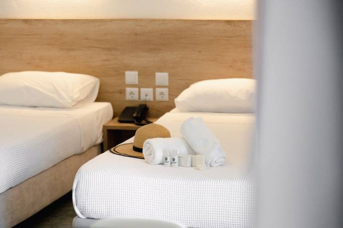Imagen de la habitación del Hotel Calma Beach, Milies. Foto 8
