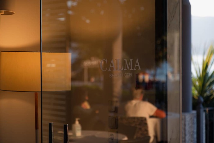 Imagen de los interiores del Hotel Calma Beach, Milies. Foto 19